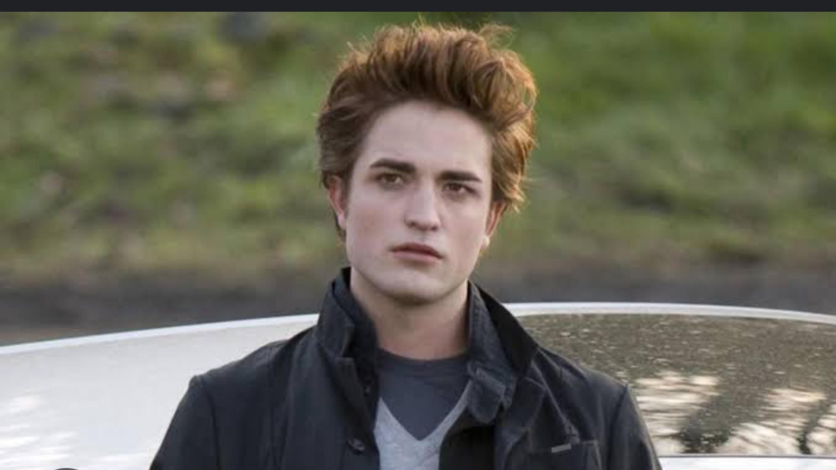 Robert Pattinson - Twilight (2008) | Image Source: Summit Entertainment