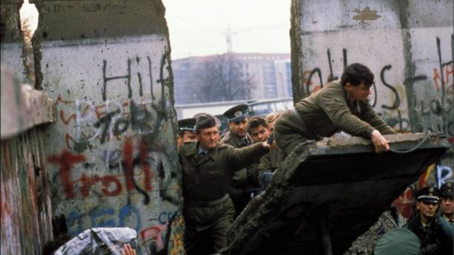 The Berlin Wall opening in Berlin, Germany on November 1989 / Image Source: Getty