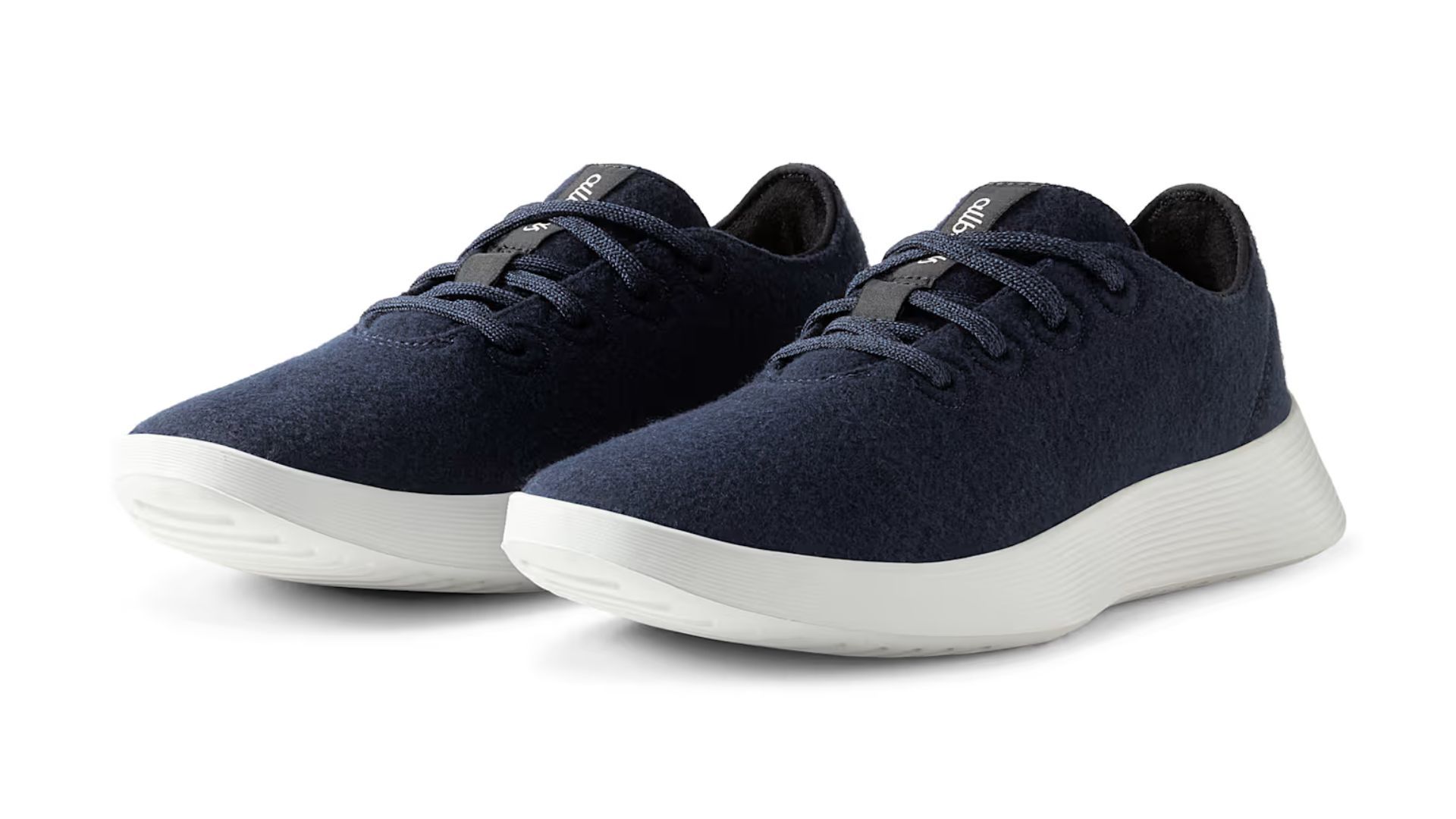 Men&#039;s Wool Runner Go in Deep Navy (Image via Allbirds)