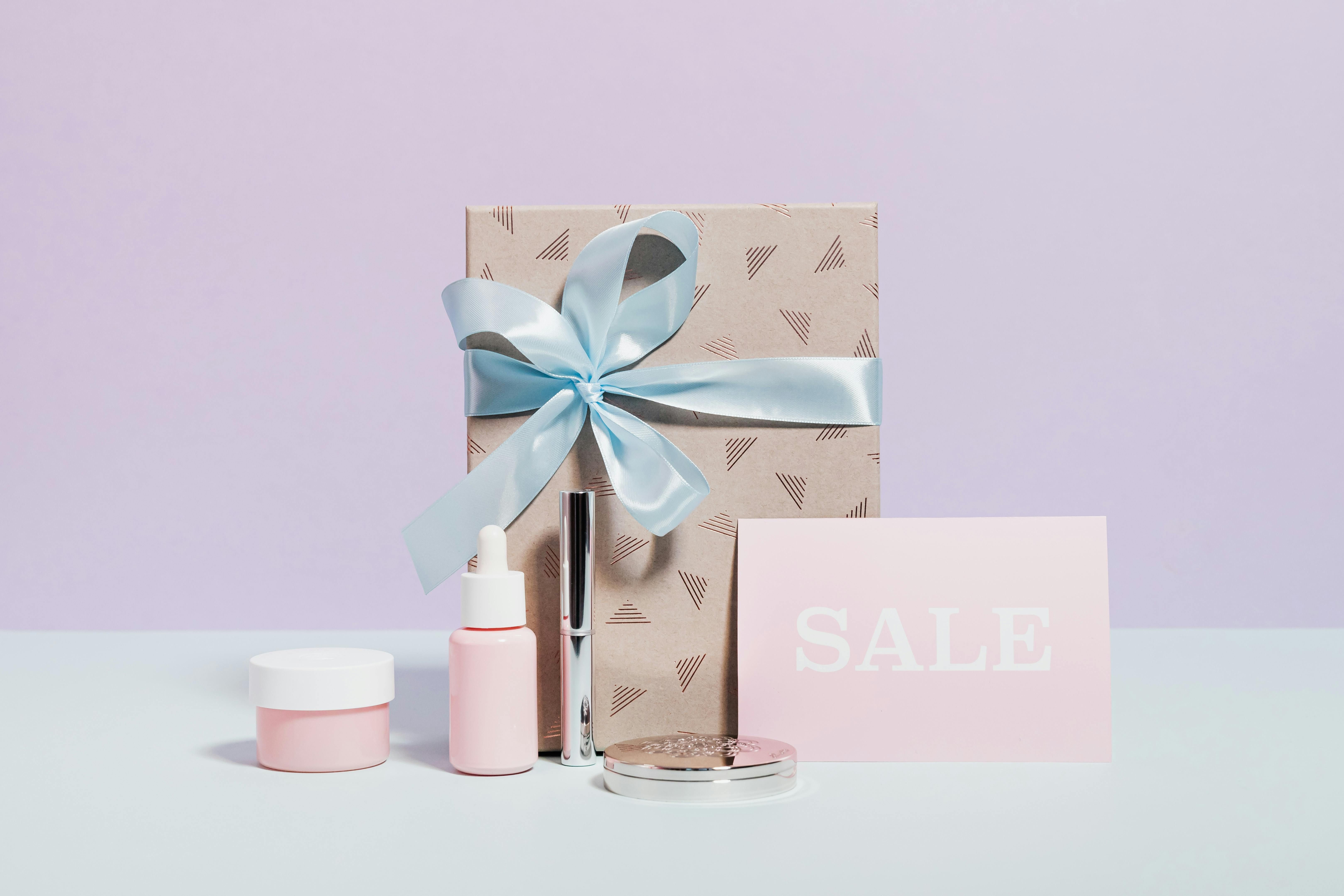 Black Friday Deals: Beauty products can be an expensive investment in the long run. (Image via Pexels/ Karolina Grabowska)