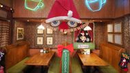 Y&R's Crimson Lights coffee house is decorated for the holidays | Image: JPI