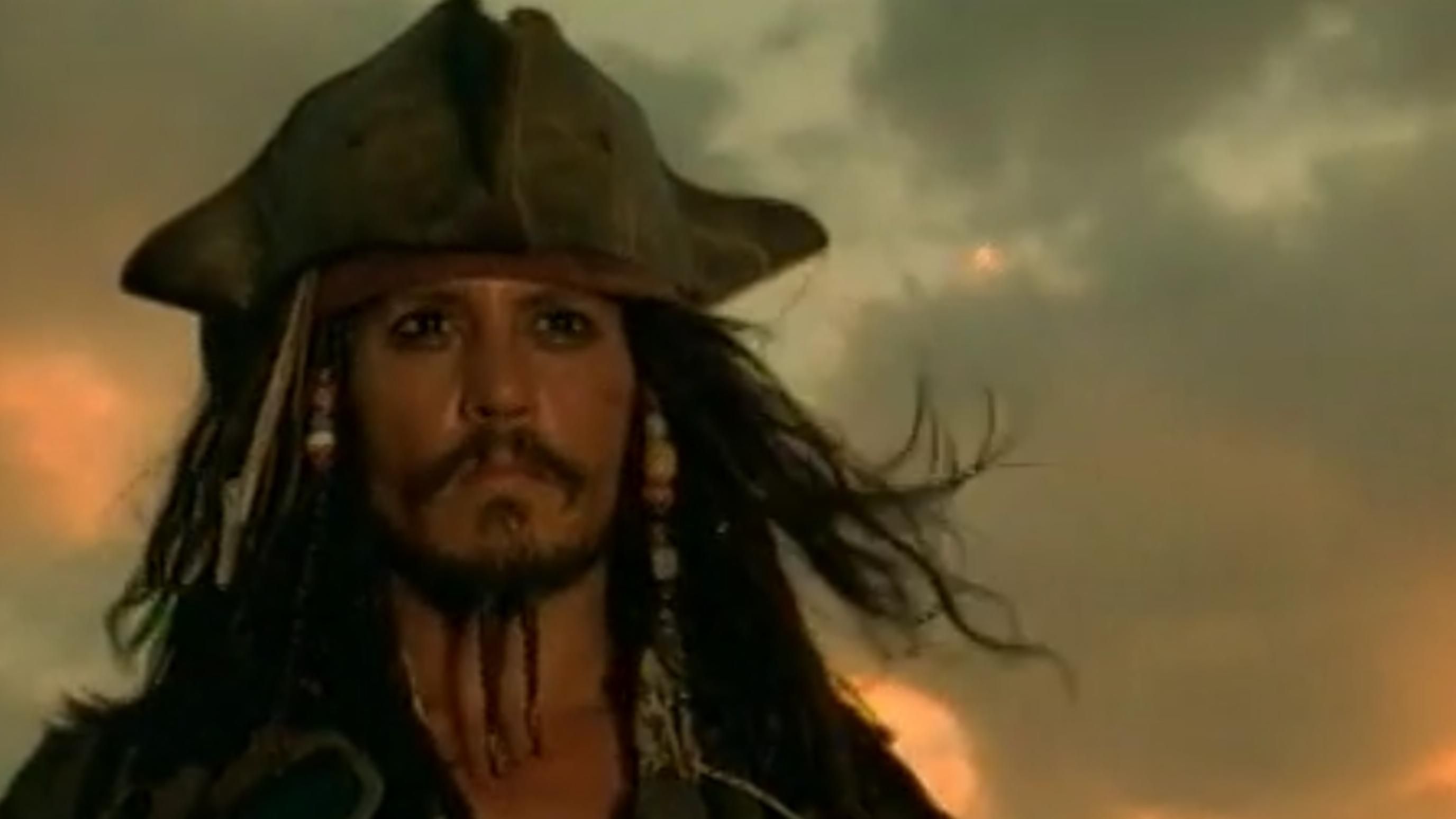 Johnny Depp in Pirates of the Caribbean: The Curse of the Black Pearl | Image Source: Walt Disney Pictures