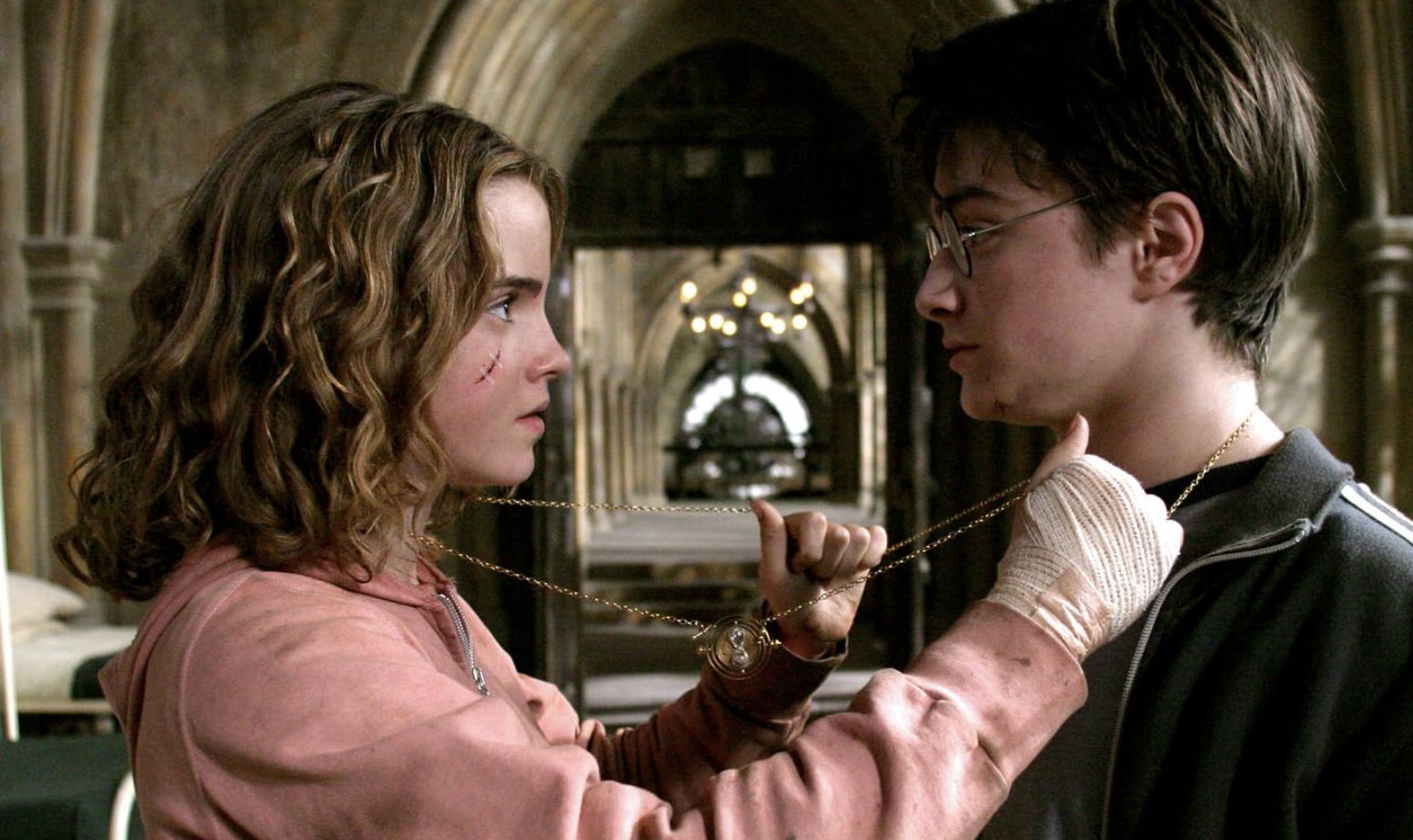 Daneil Radcliff and Emma Watson in Harry Potter and the Prisoner of Azkaban, source: Warner Bros.