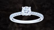 Round Brilliant 1.00 ctw VS2 Clarity, I Color Diamond Platinum Bridal Ring at $600 off (Image via Costco website)