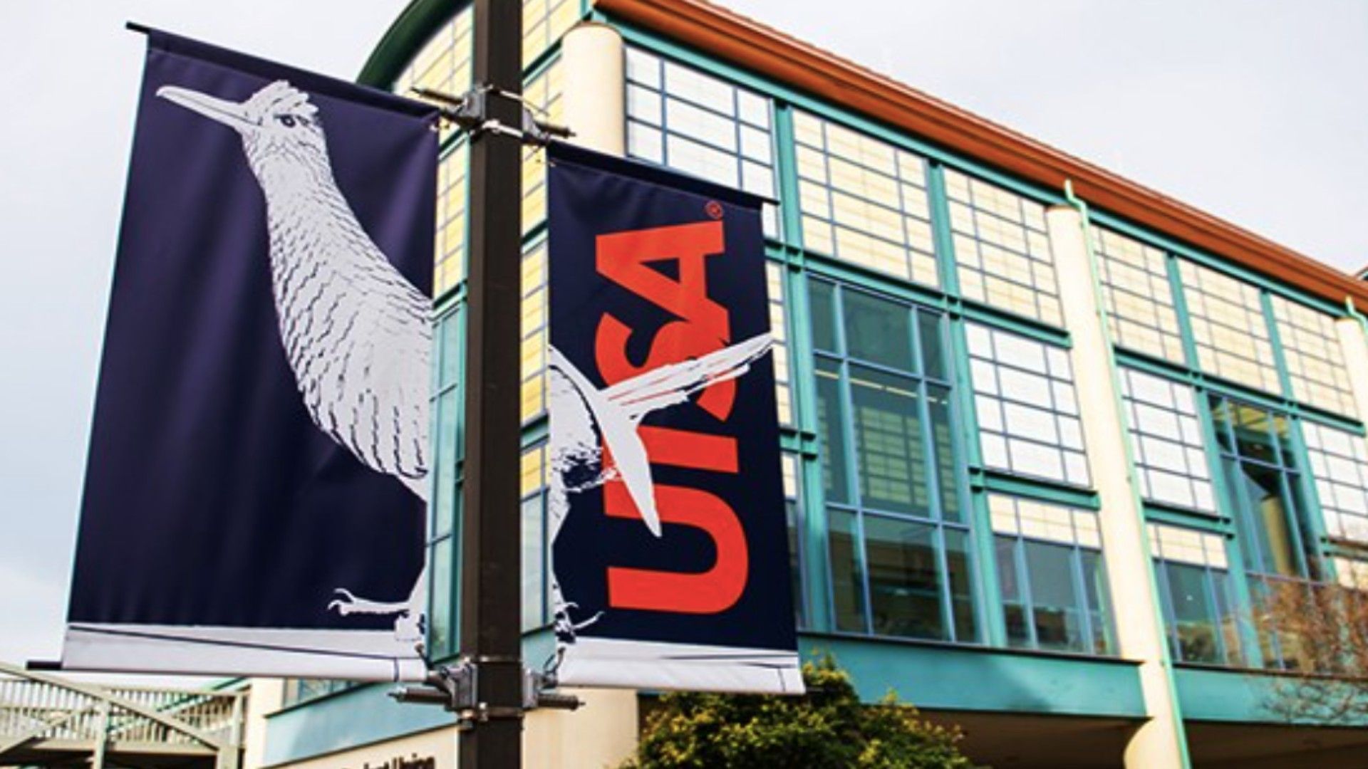 Students mourn UTSA student found dead in parking garage (Image via UTSA/facebook)