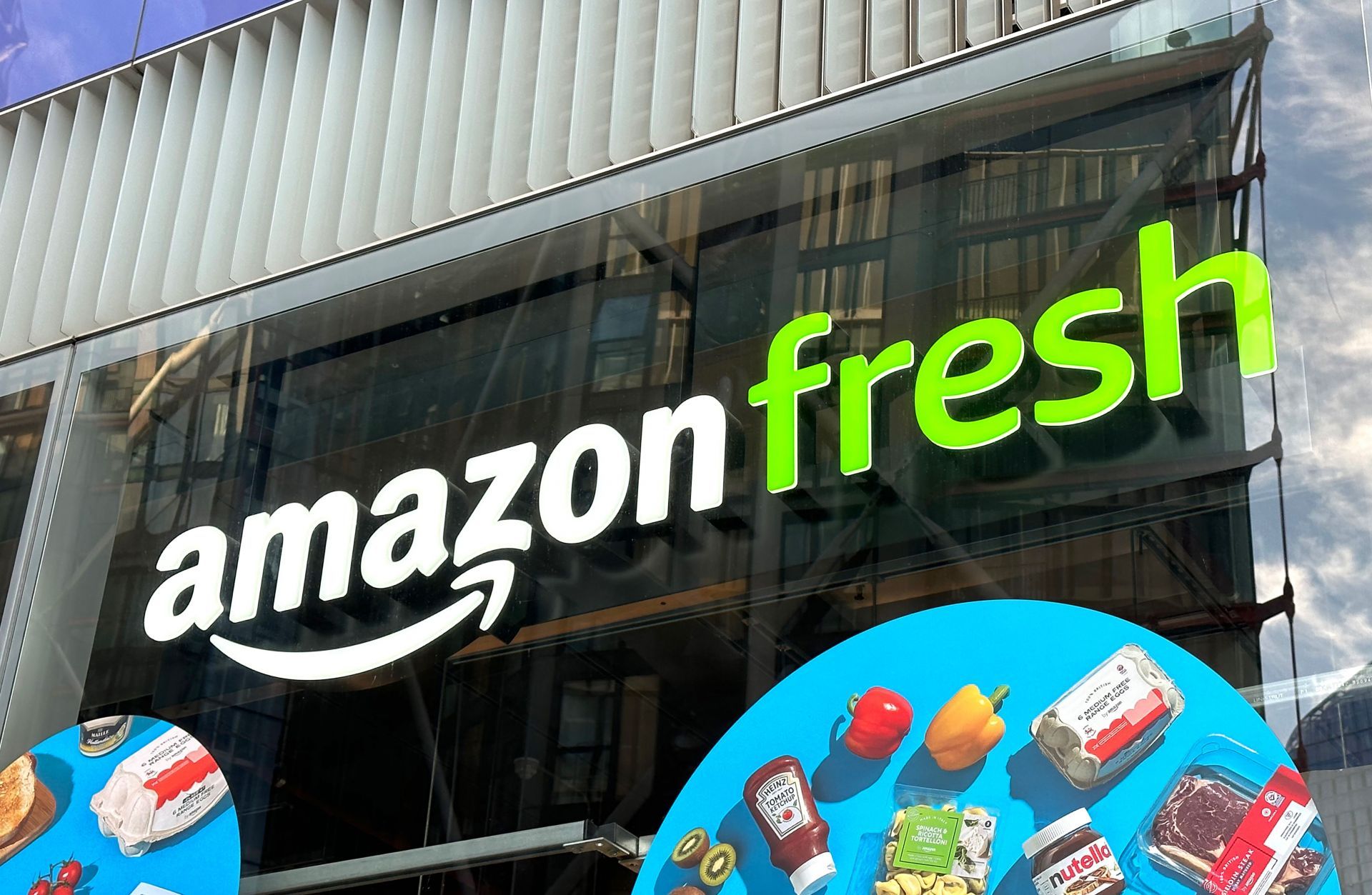 Amazon Fresh (Image via Getty)