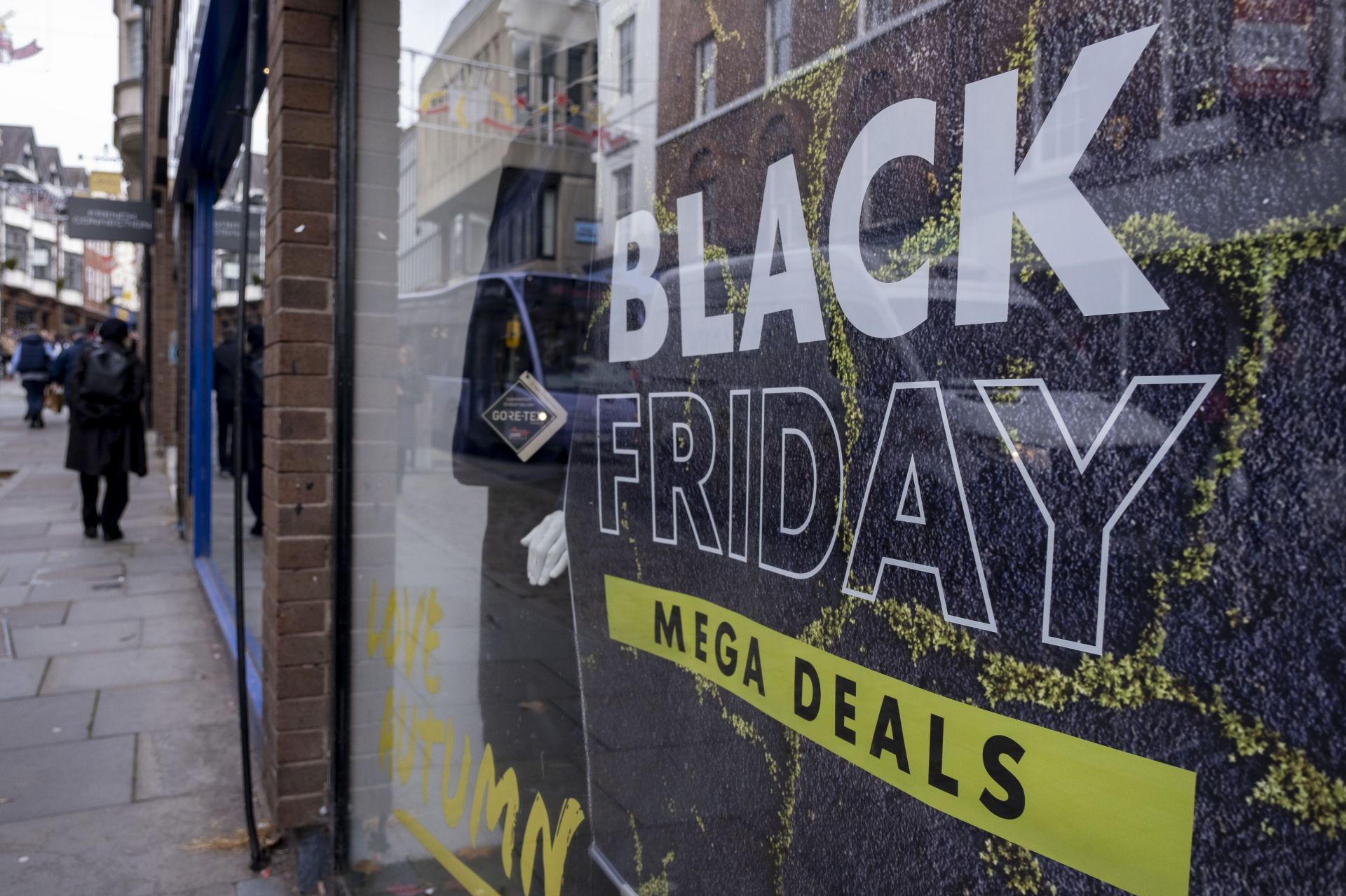 Black Friday Advertising In Shrewsbury Town Centre - Source: Getty