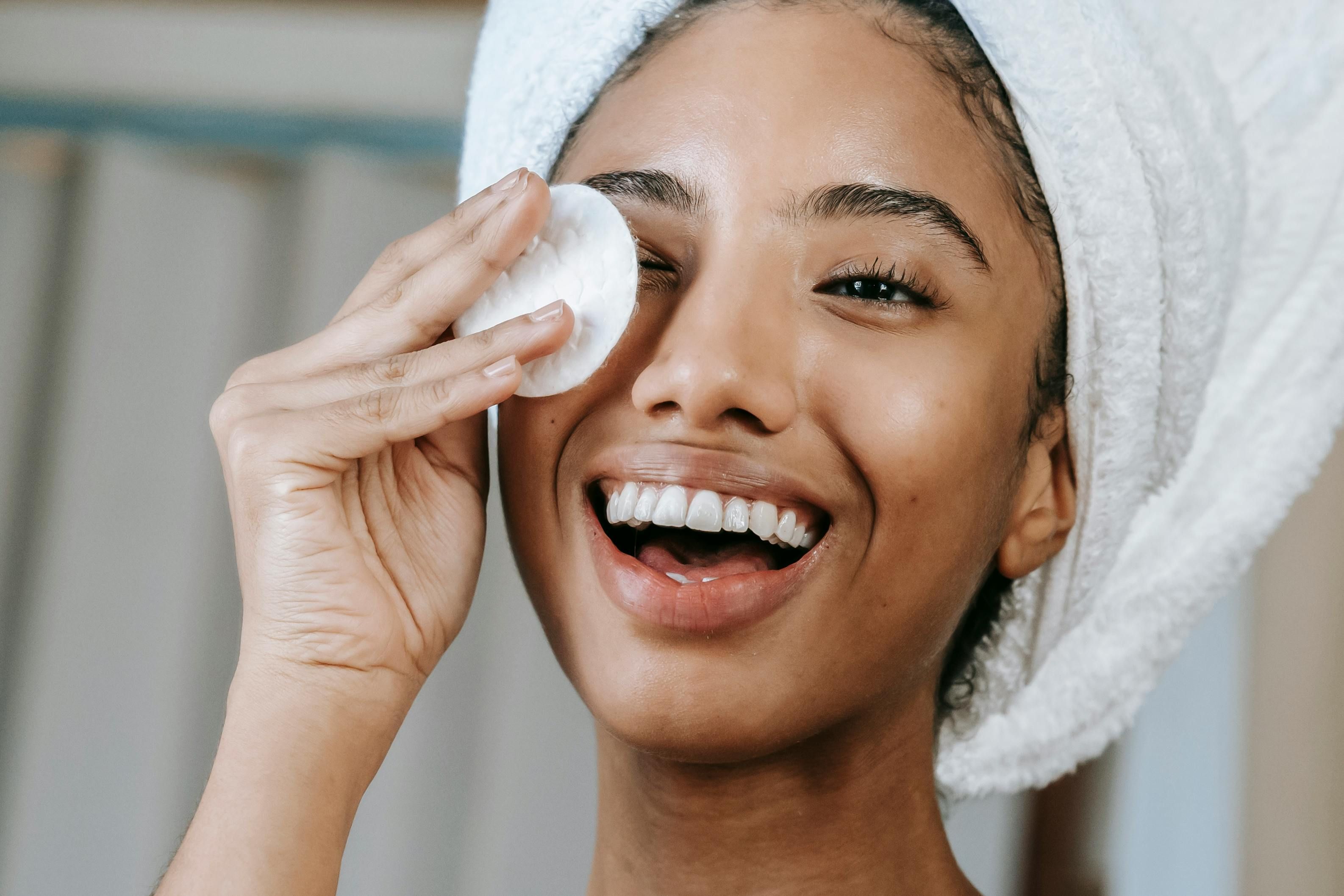 A look at our 8 top Korean skincare picks from Black Friday sale. (Image via Pexels/ Sora Shimazaki)