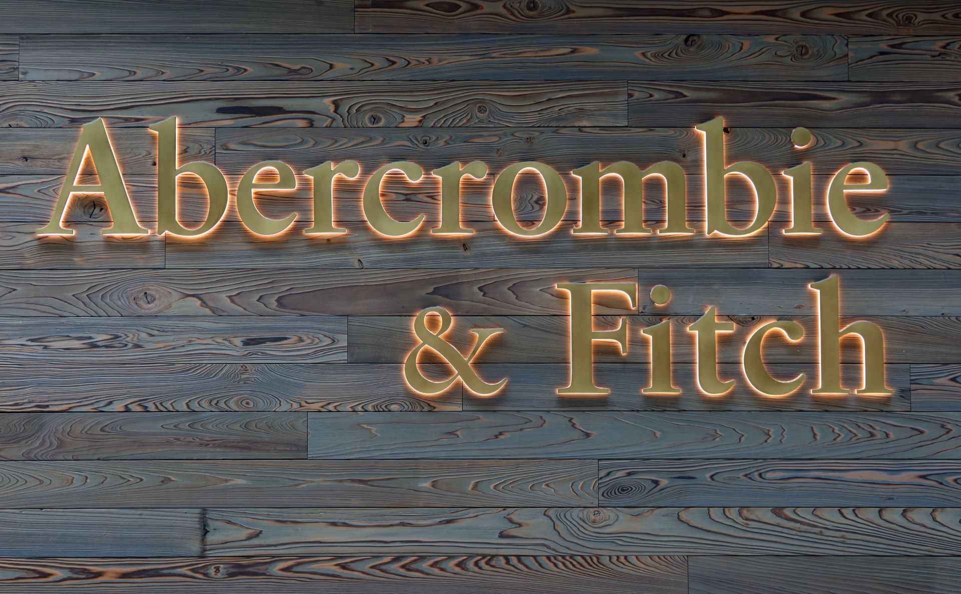 Abercrombie &amp; Fitch (Image via Getty)