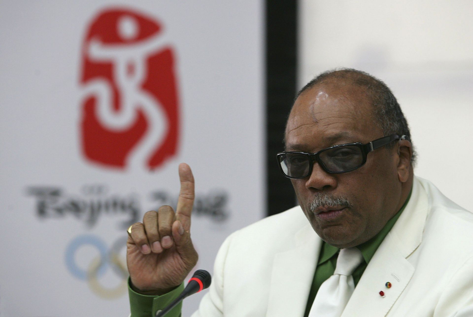 Quincy Jones Attends A Press Briefing For The 2008 Beijing Olympics - Source: Getty