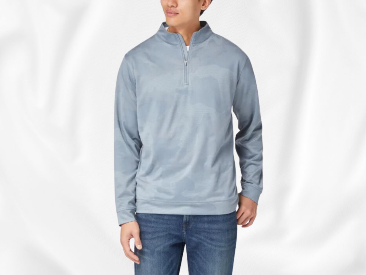 Kirkland Signature Men&rsquo;s Performance Quarter Zip (Image via Costco)