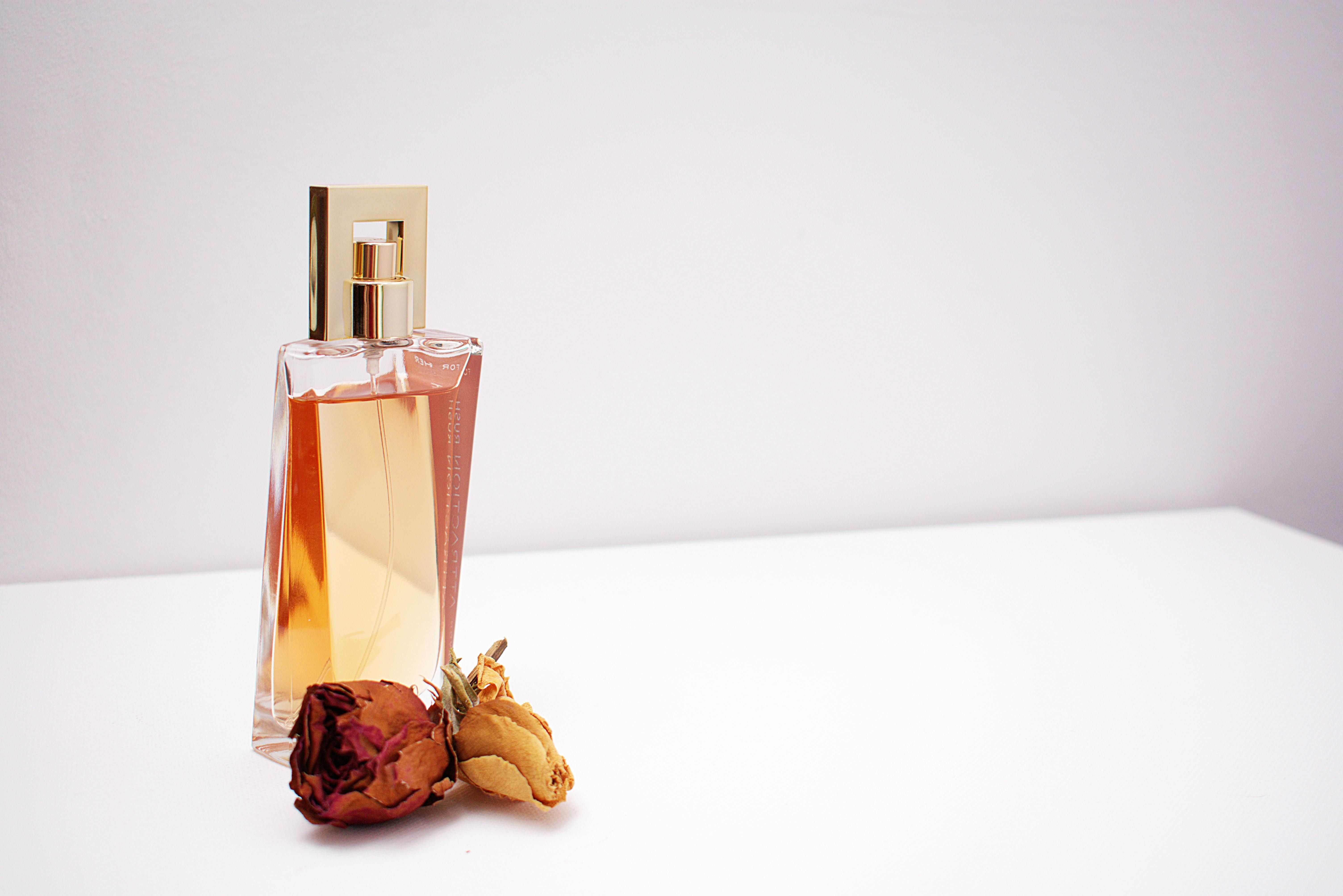 Which perfumes do you prefer? (Image via Pexels/ Didsss)