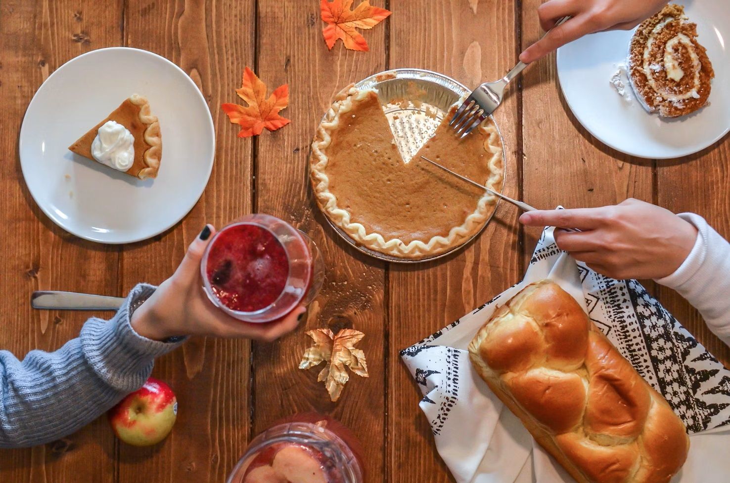 Get ready for the Thanksgiving 2024 grocery shopping deals! (Image via Unsplash)