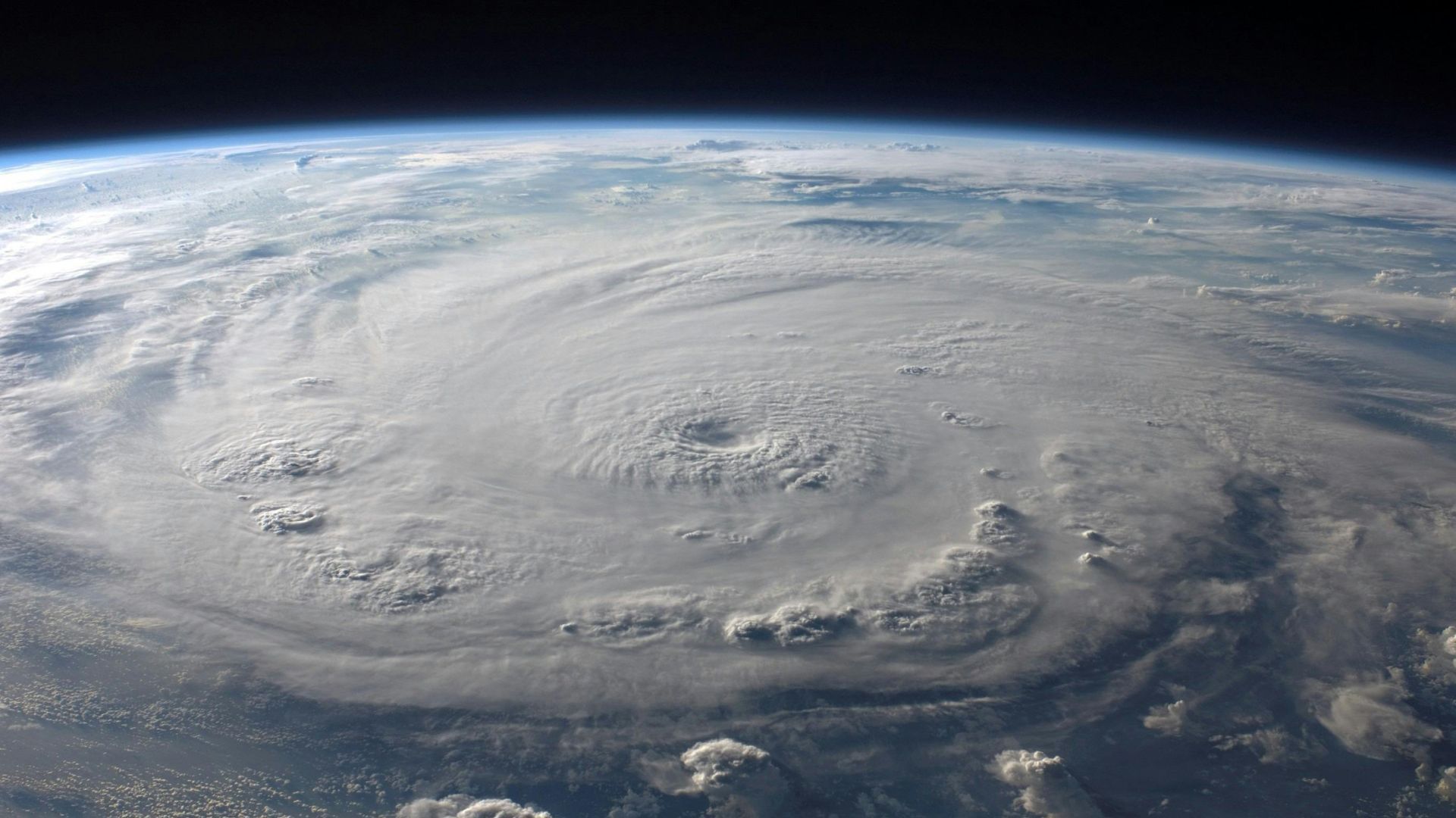 A hurricane (Image via Pexels/Pixabay)