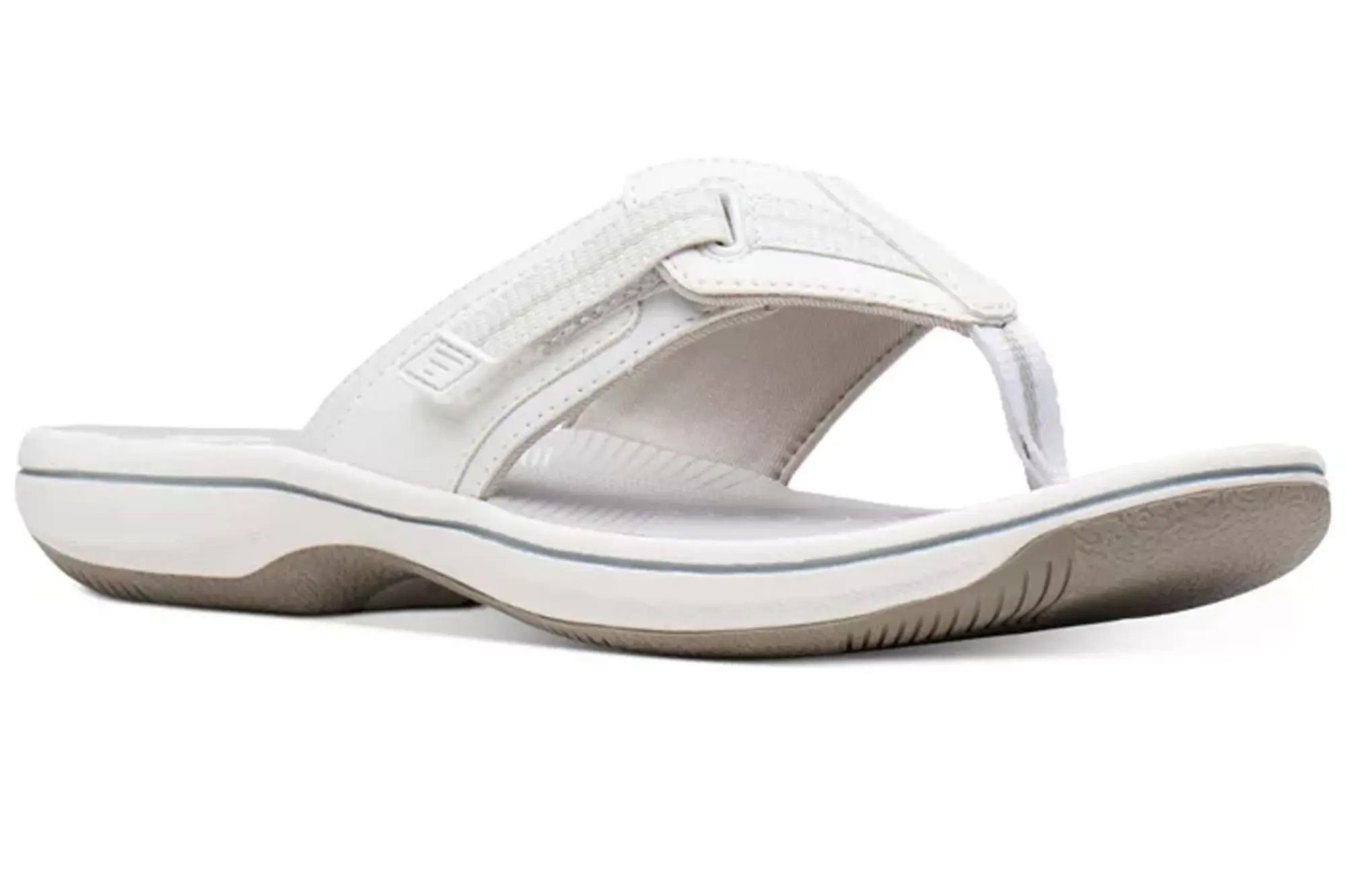 50% off on women's sandals (Image via Macy's)