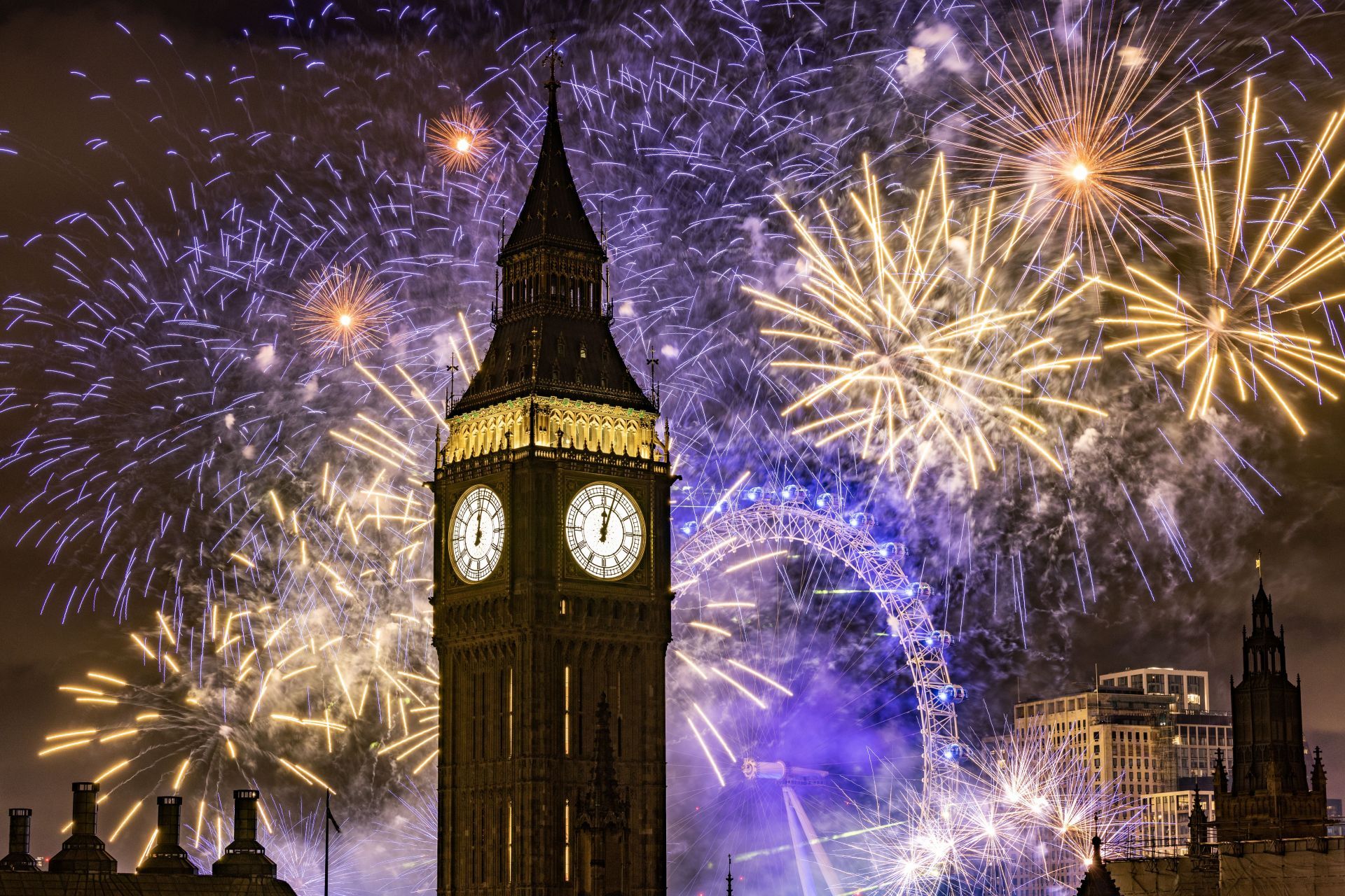 London Celebrates The New Year With Fireworks Show - Source: Getty