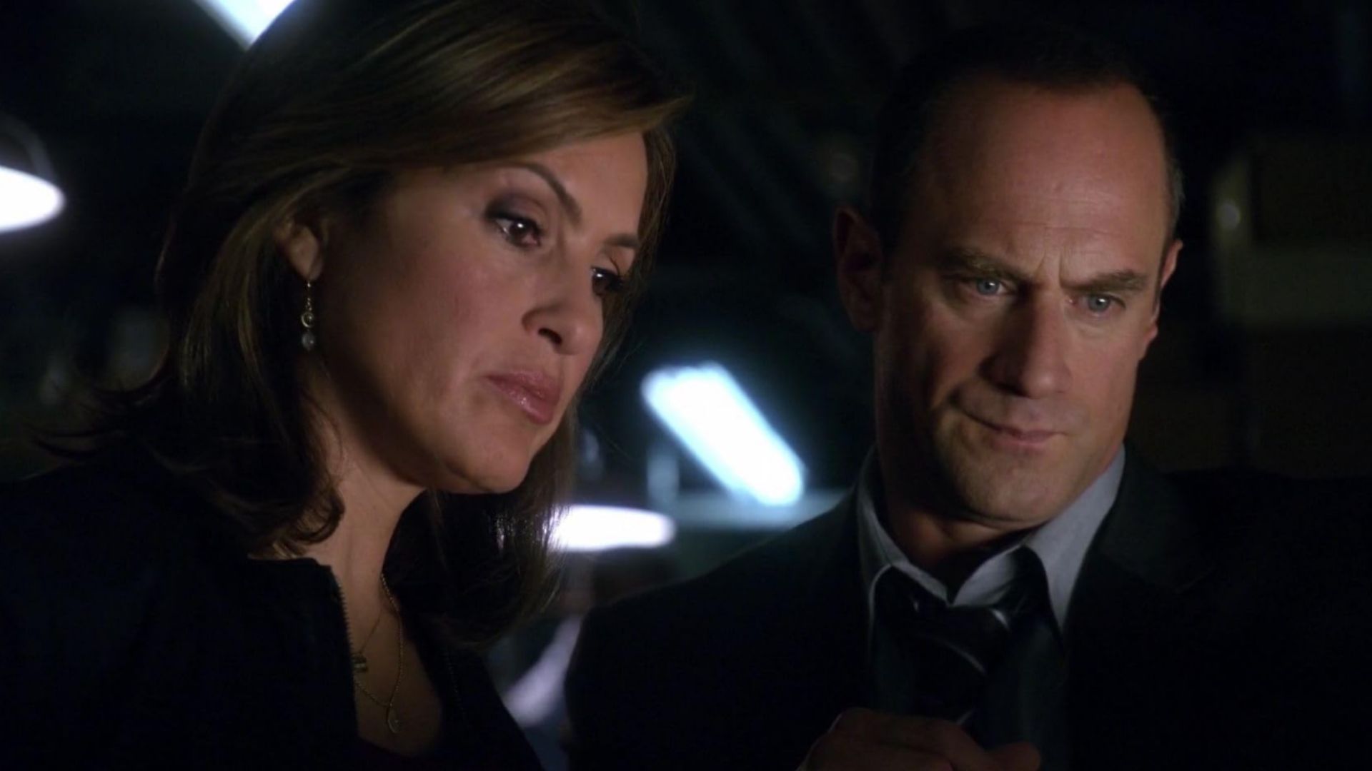 Mariska Hargitay and Christopher Meloni in Law & Order: SVU (Image via NBC)