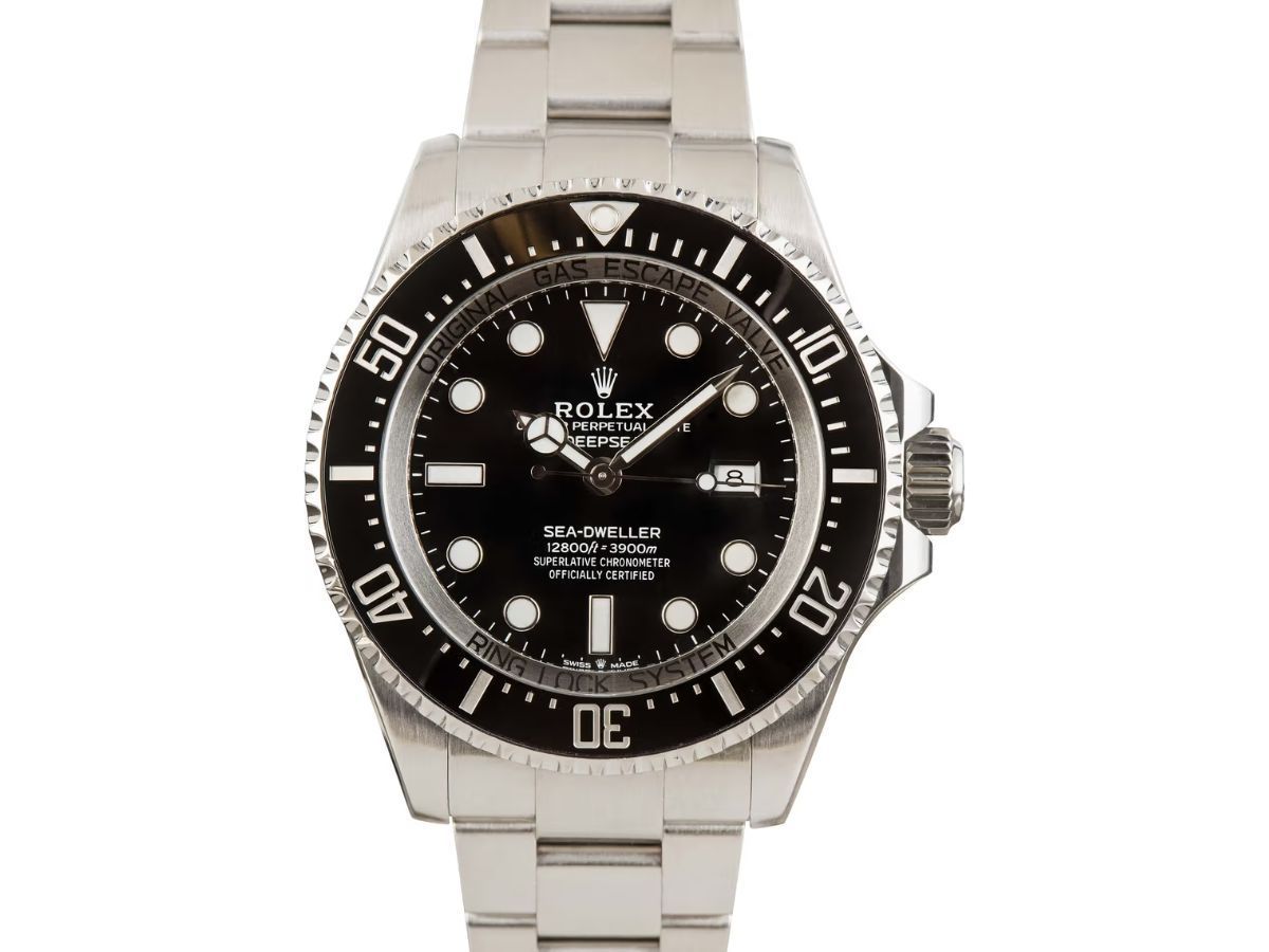 Rolex Sea-Dweller 126660 Black Dial (Image via Bob&#039;s)