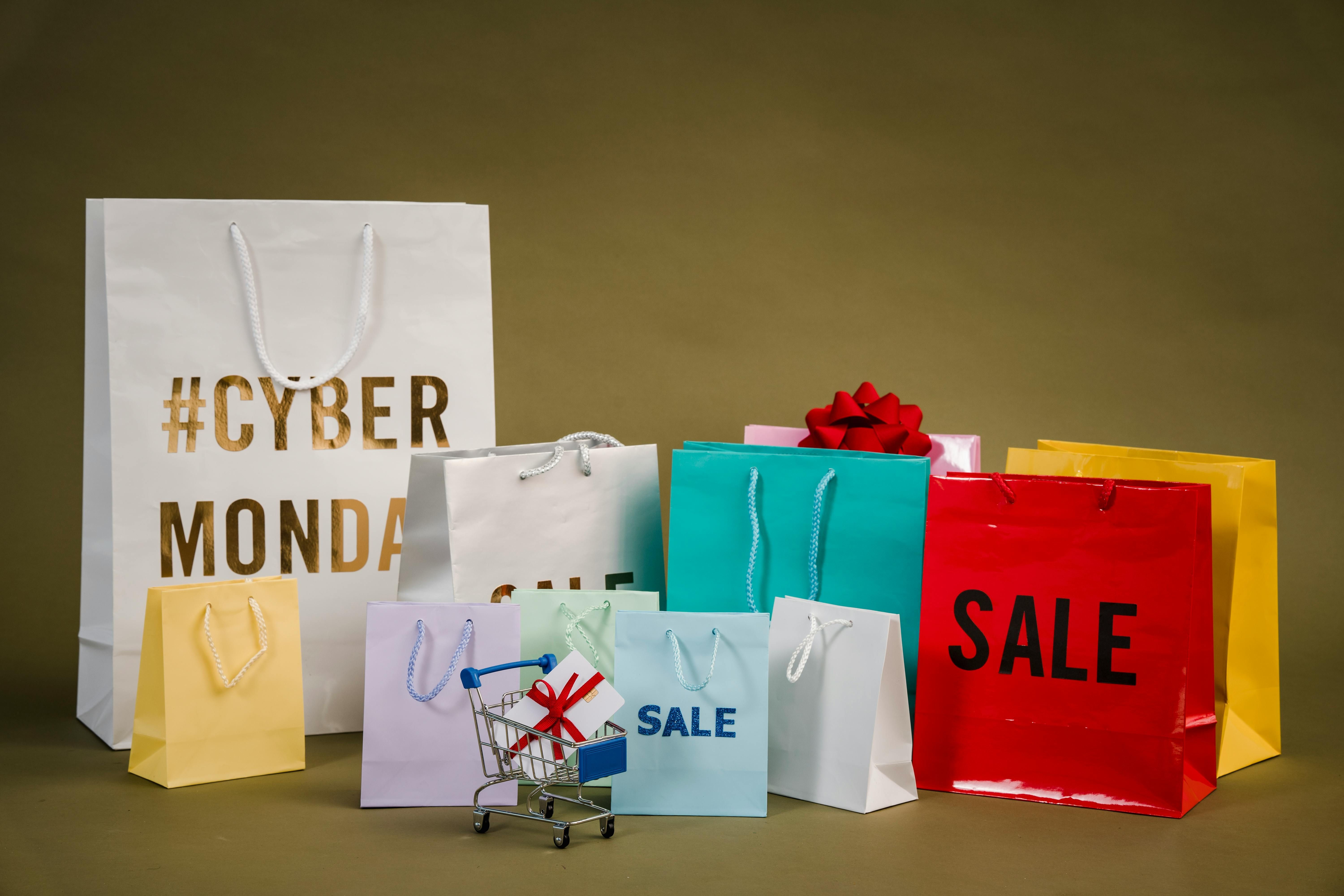 Cyber Monday: Which deals would you like to secure? (Image via Pexels/ Sora Shimazaki)