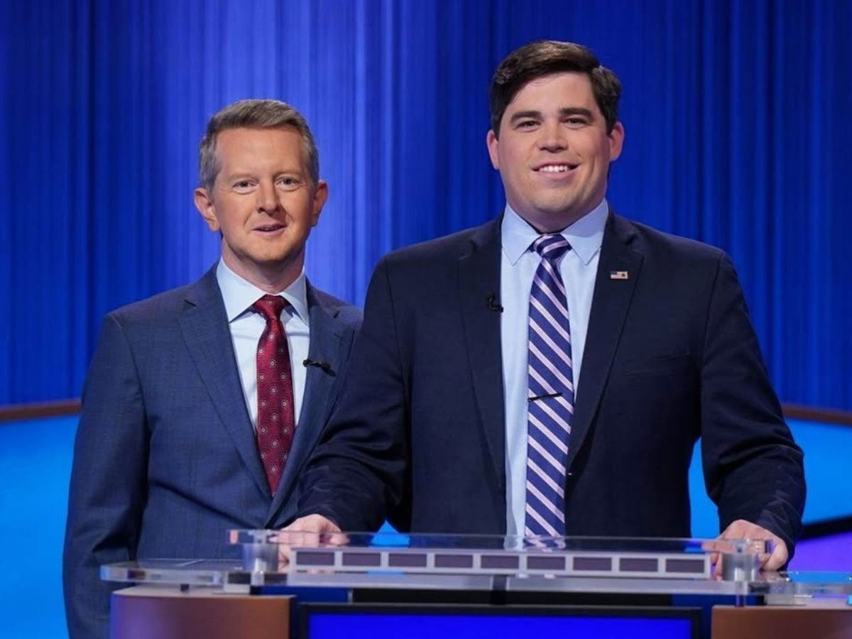 Kenn Jenning and Sean Magiure on Jeopardy (Image via Instagram/ @debartonschool)