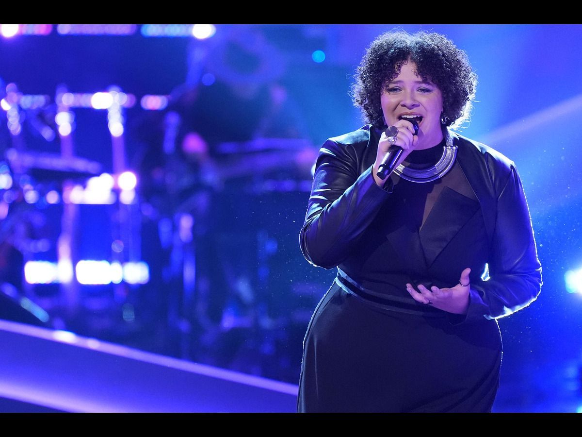 Shye Roberts on The Voice (Image via NBC)