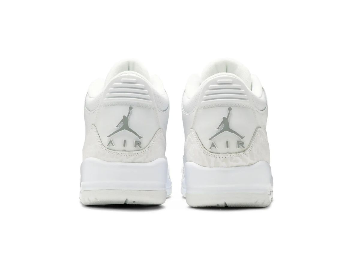 2007 Air Jordan 3 &quot;Pure Money&quot; retro shoes (Image via GOAT)