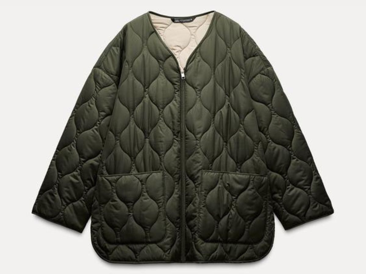 Oversized Water-repellant Puffer Jacket (Image via ZARA)