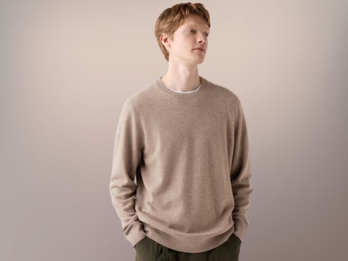 Cashmere Sweater (Image via UNIQLO)