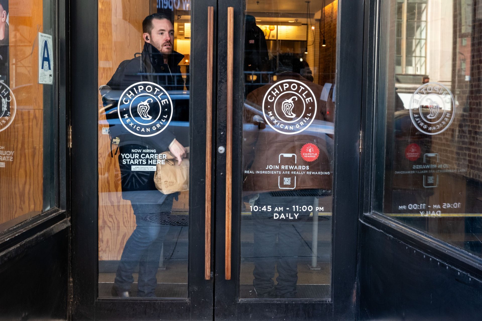 Restaurant Chain Chipotle Reports Earnings - Source: Getty