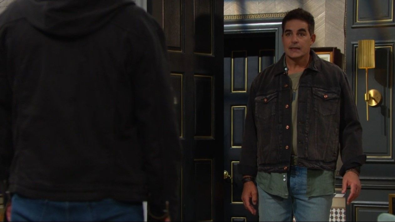 Rafe (Galen Gering) came face to face with Arnold. \Image Source: Peacock