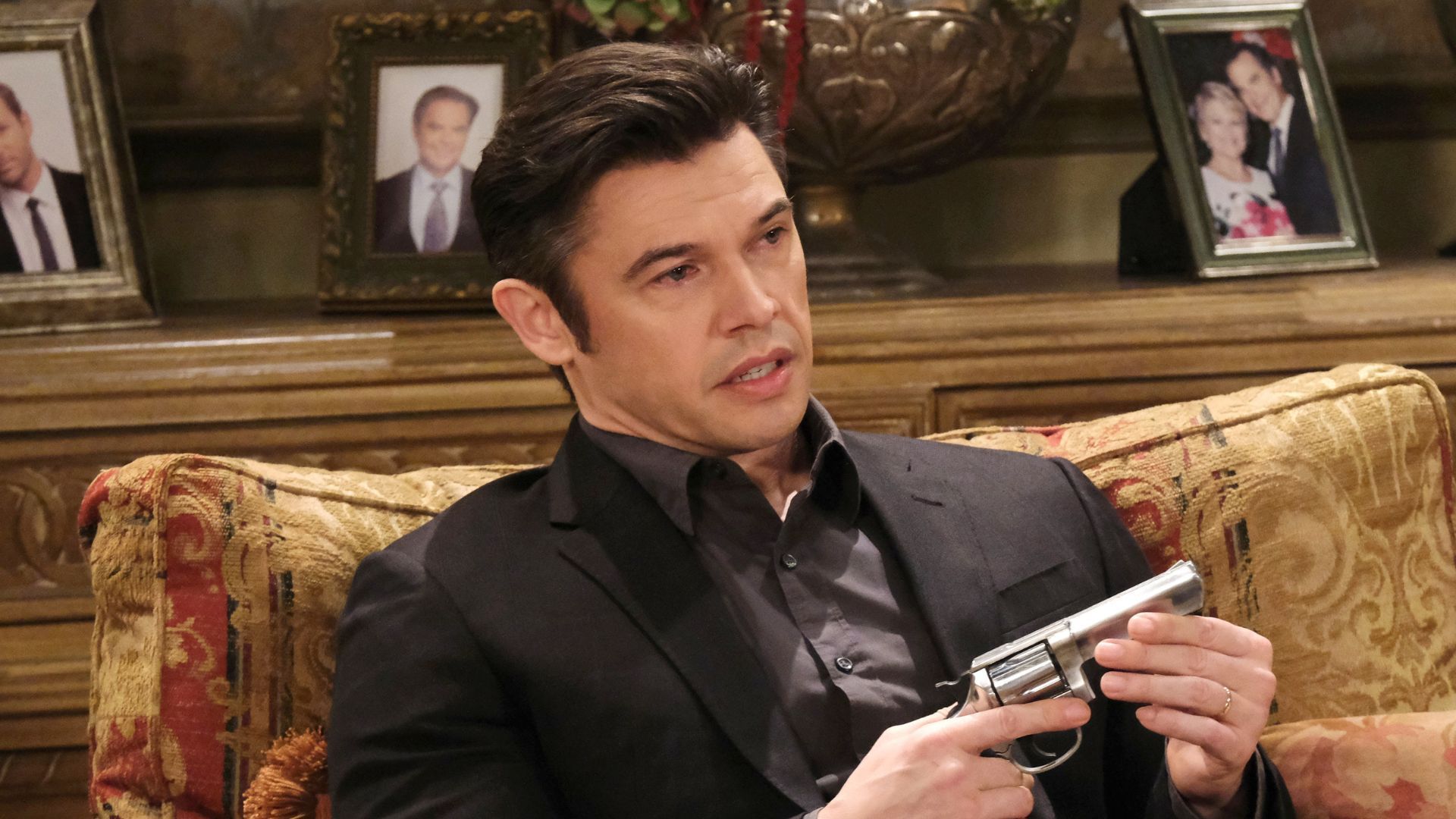 Days of our Lives: Xander and his gun | Image Source: JPI