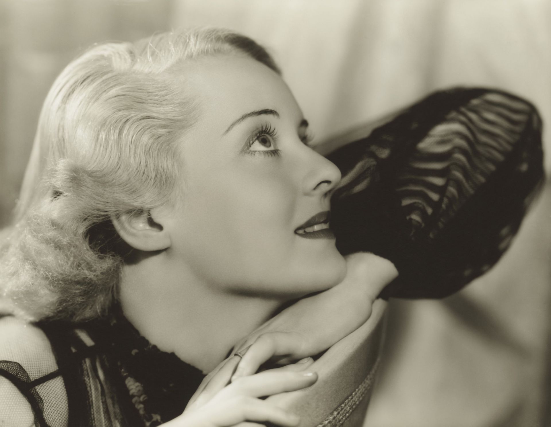 Bette Davis Resting Chin on Hand - Source: Getty