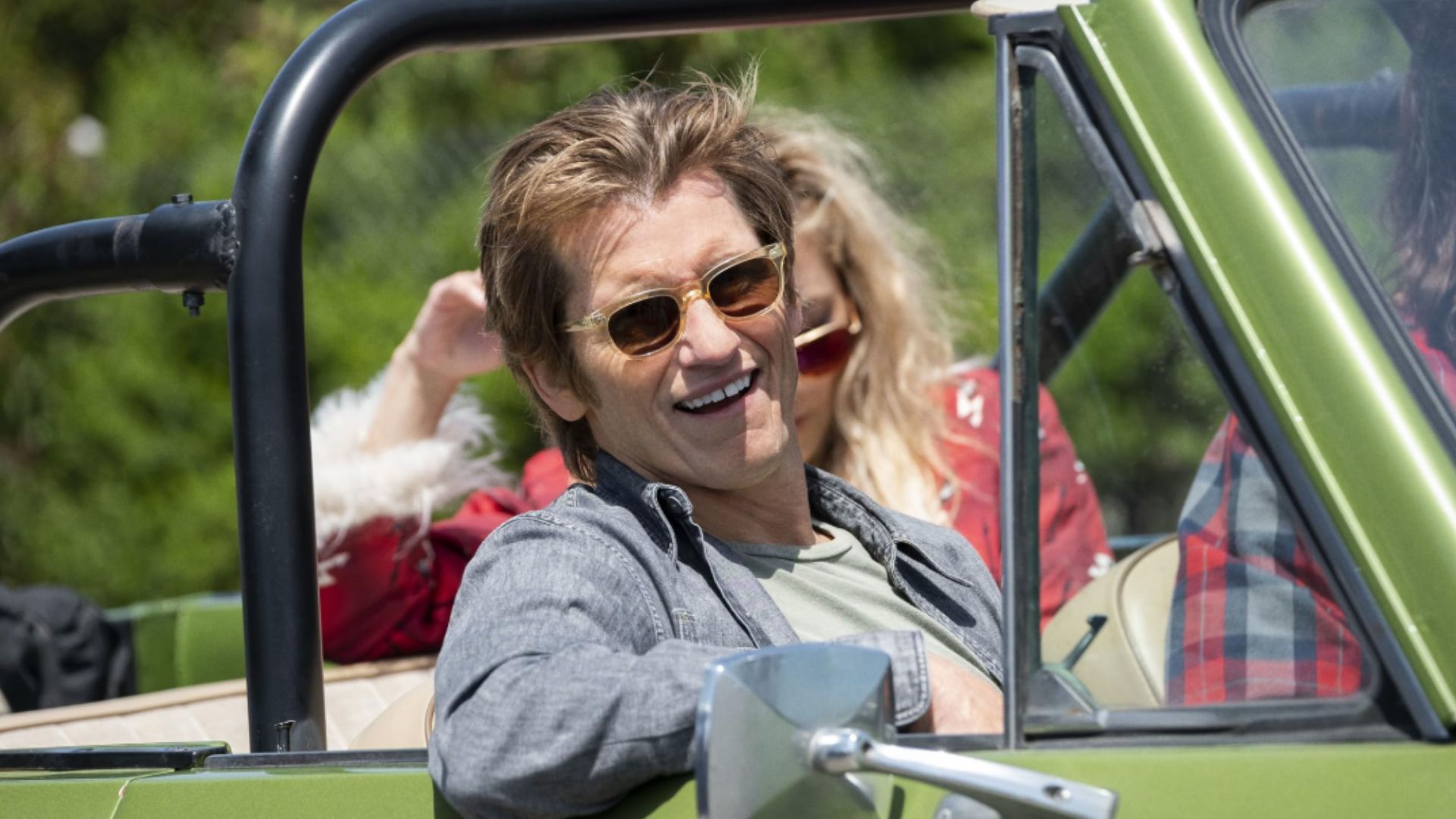 Denis Leary as Mikey (Image via Prime Video)