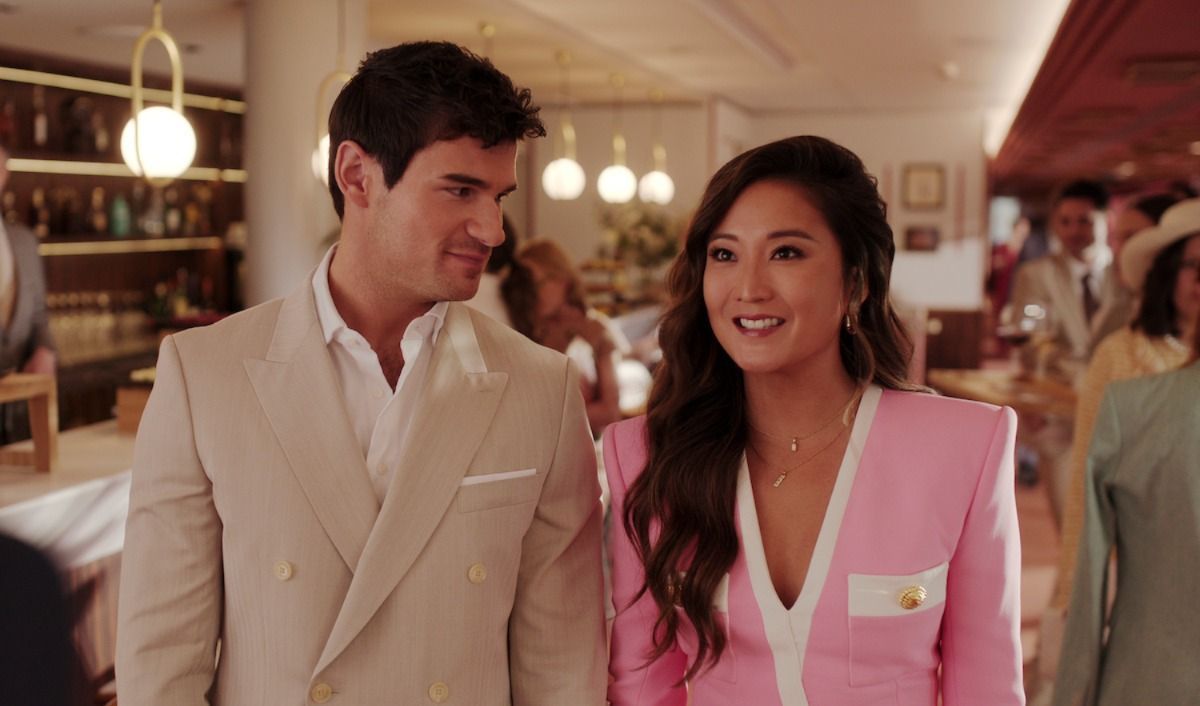 Who is Mindy&#039;s boyfriend in Emily in Paris