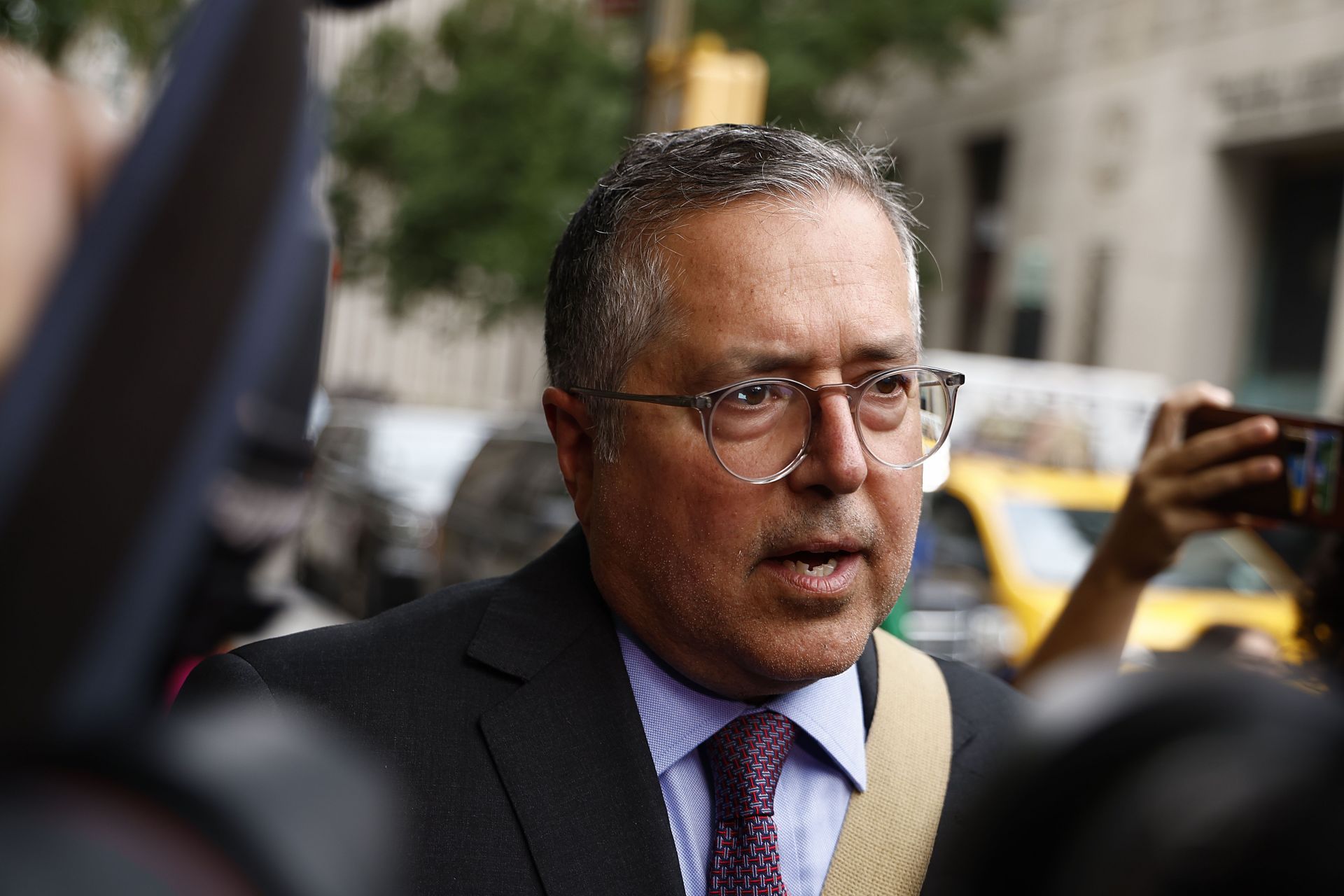 Sean Combs&#039; lawyer, Marc Agnifilo, addresses the media the outside U.S. District Court following Combs&#039; arrest in a s*x trafficking probe, in September 2024. (Image via Getty/John Lamparski)