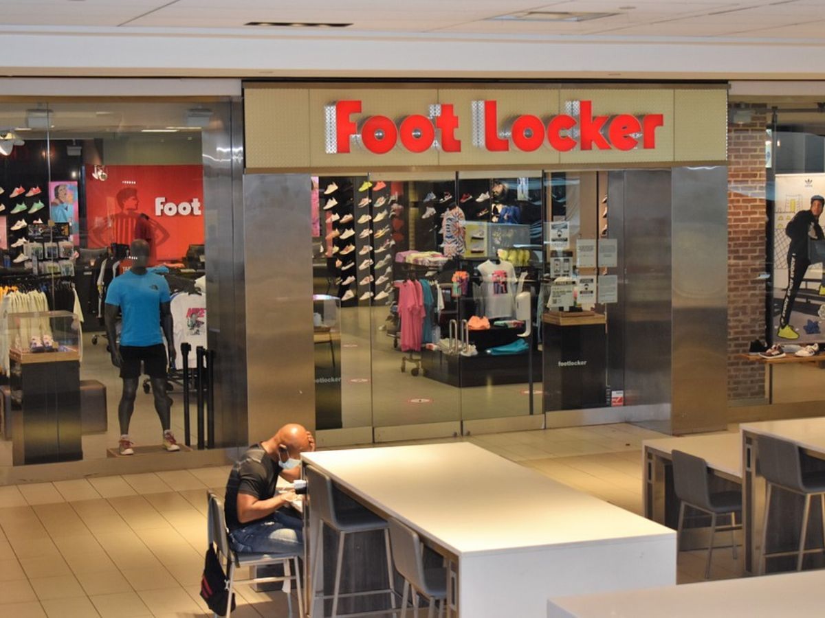 Best sneaker deals on Footlocker (image via Pixabay)