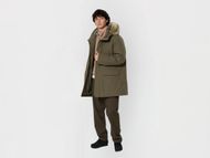 Ultra Warm Hybrid Down Coat (Image via Uniqlo)