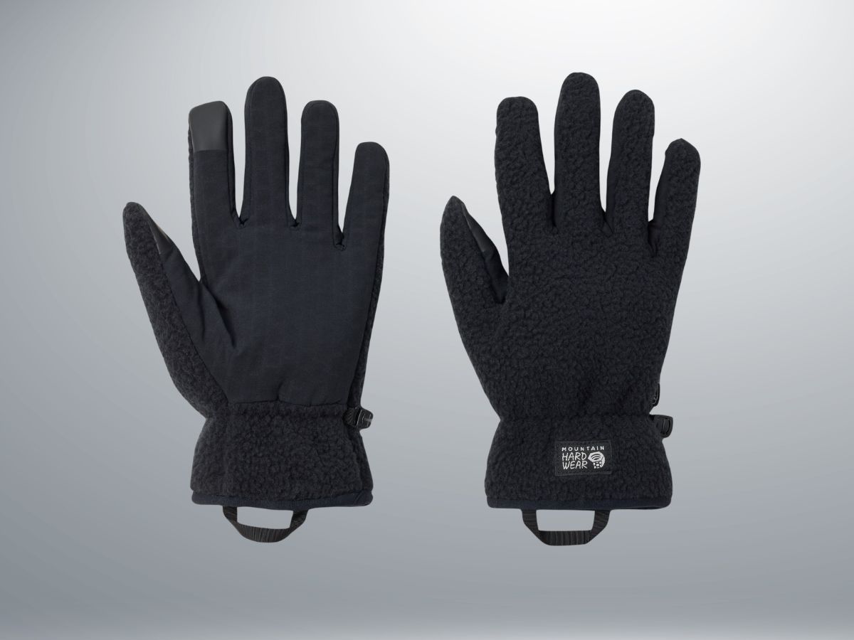 Mountain Hardwear HiCamp Sherpa Fleece gloves (Image via REI)