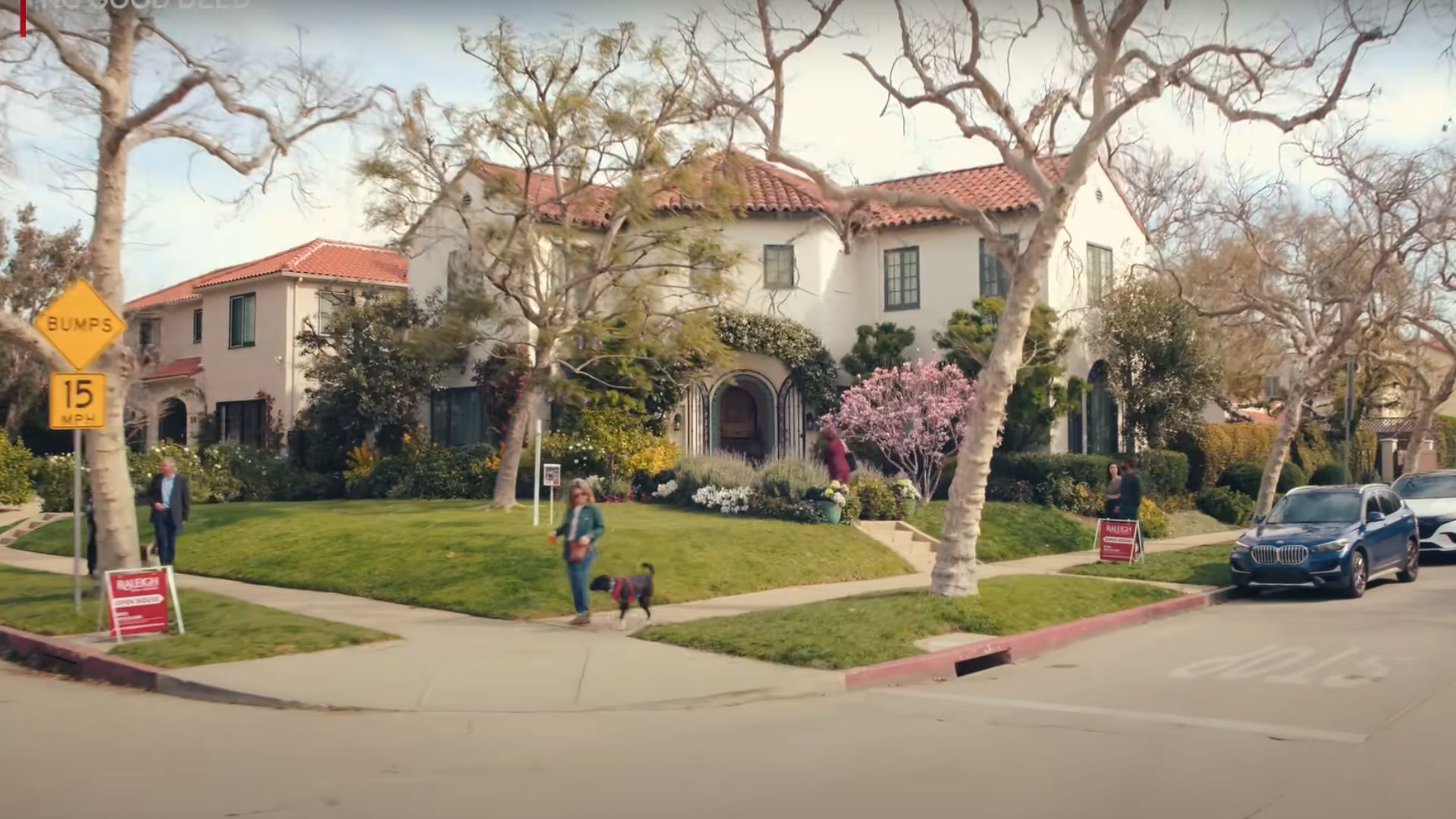 The Spanish villa in the show (Image via Netflix)