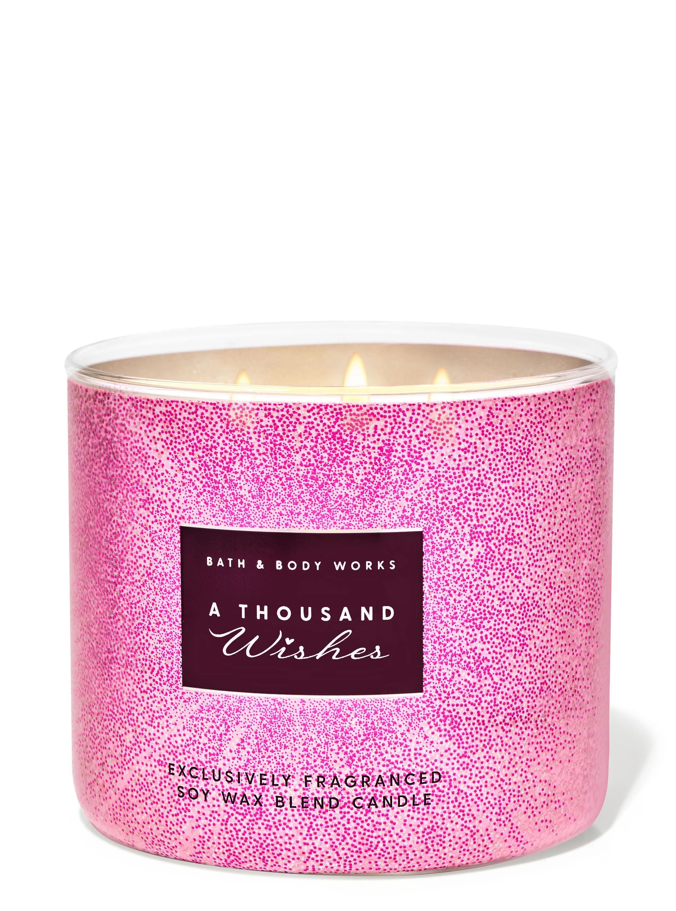 Sweet fragrance candle (Image via Bath &amp; Body Works)