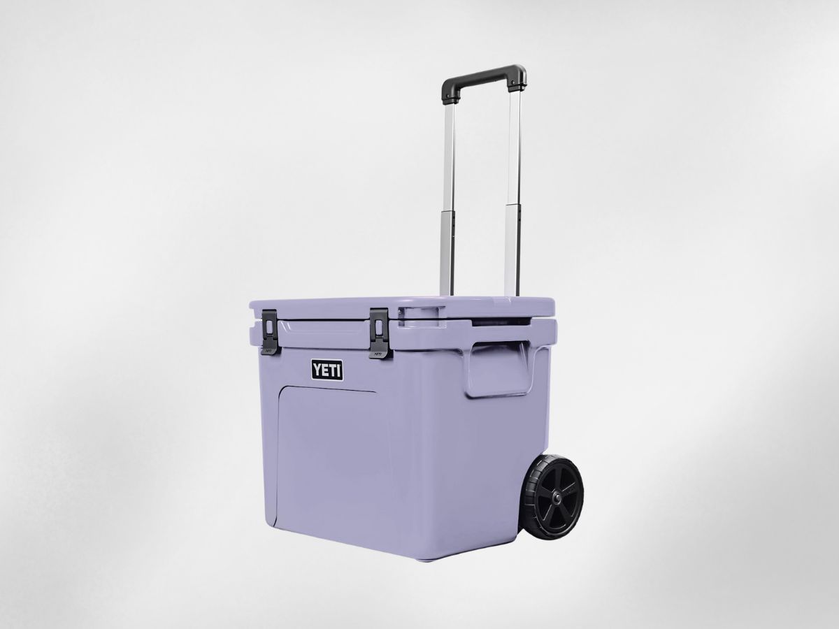 YETI Roadie 60 Wheeled Cooler with Retractable Handle (Image via Amazon)