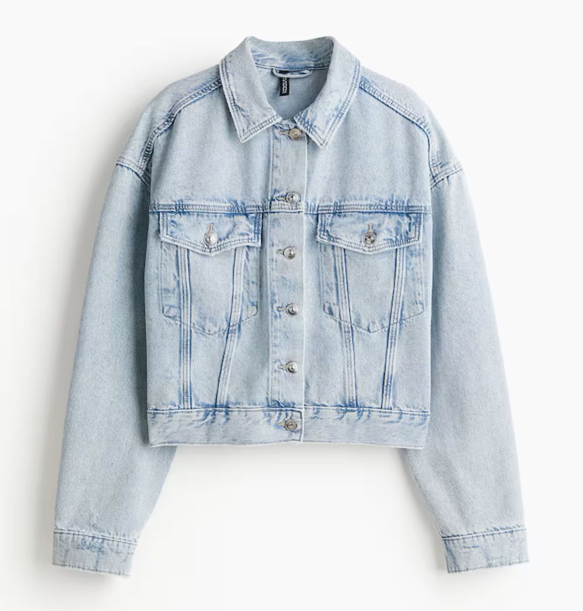 62% off on denim jacket (Image via H&amp;M)