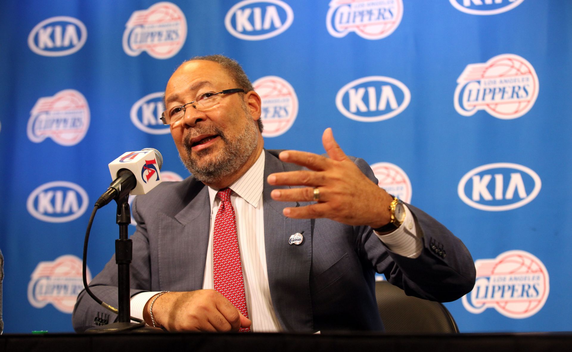 LOS ANGELES, CA - MAY 12, 2014: Los Angeles Clippers interim CEO Richard Parsons speaks during press - Source: Getty