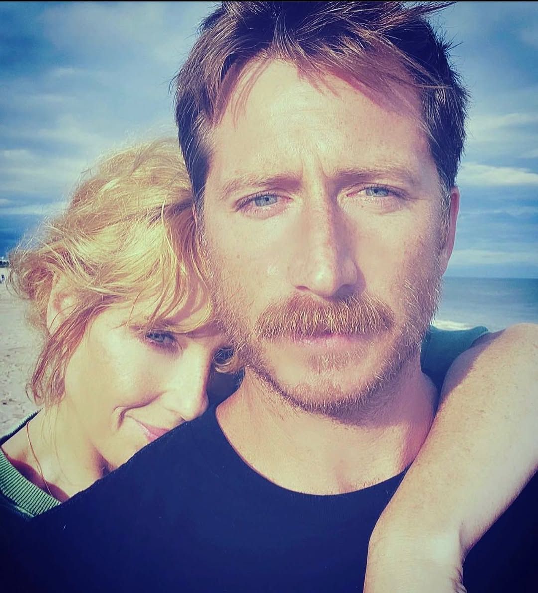 Kelly Reilly with her husband Kyle Baugher (image via Instagram/@mzkellyreilly)