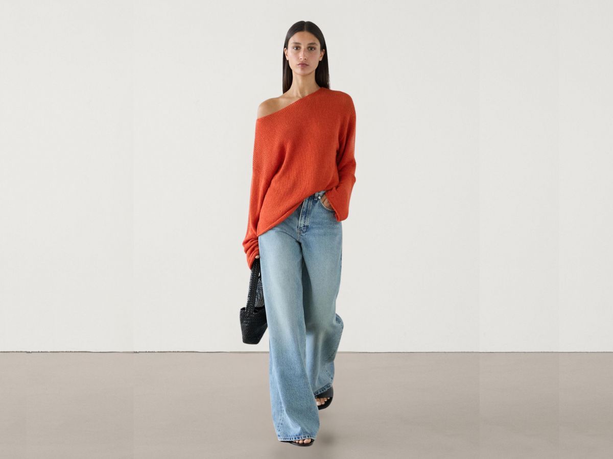 Linen blend boat neck knit sweater (Image via Zara)