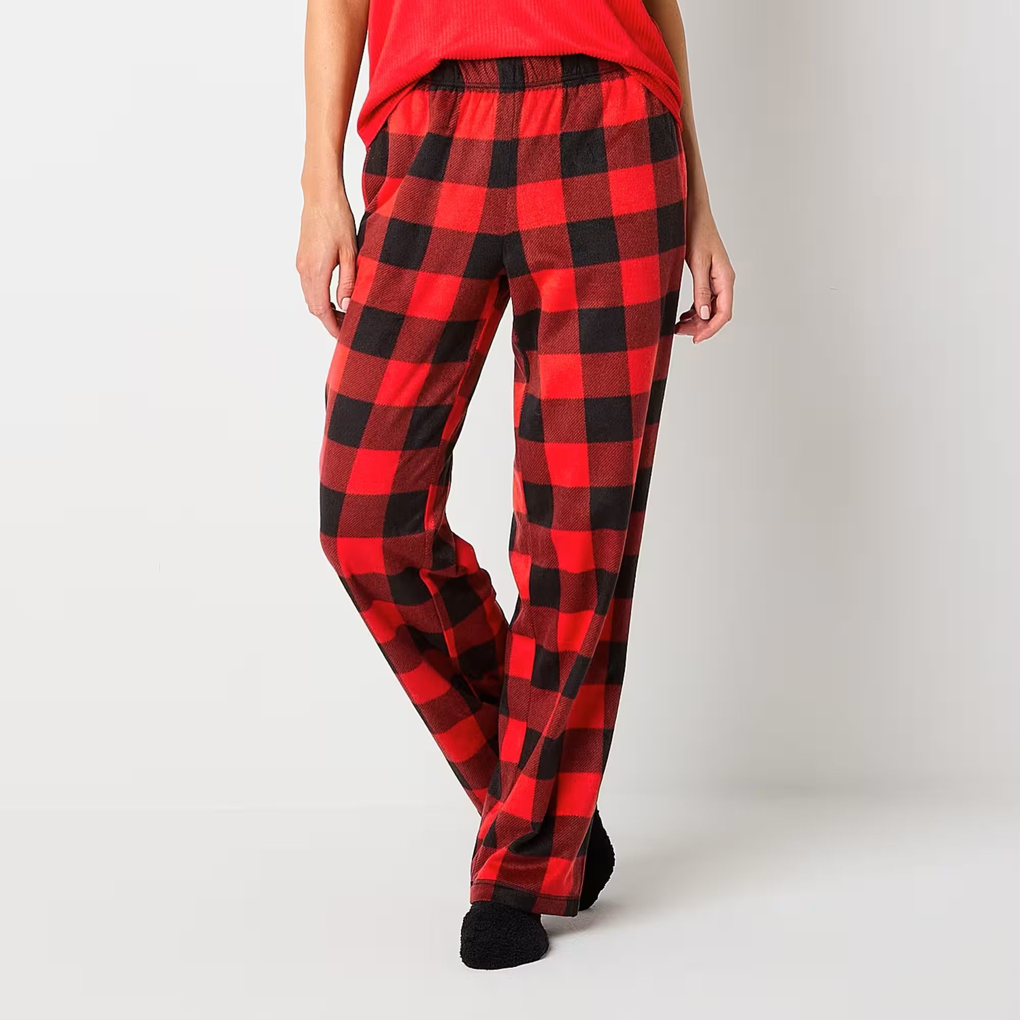 42% off on pajama set (Image via JCPenney)