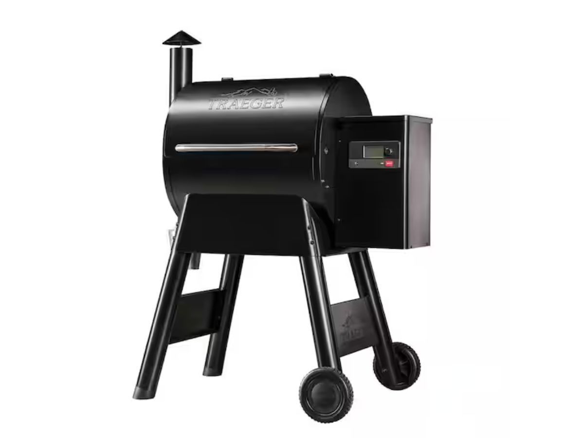 Traeger grill and smoker (Image via The Home Depot)