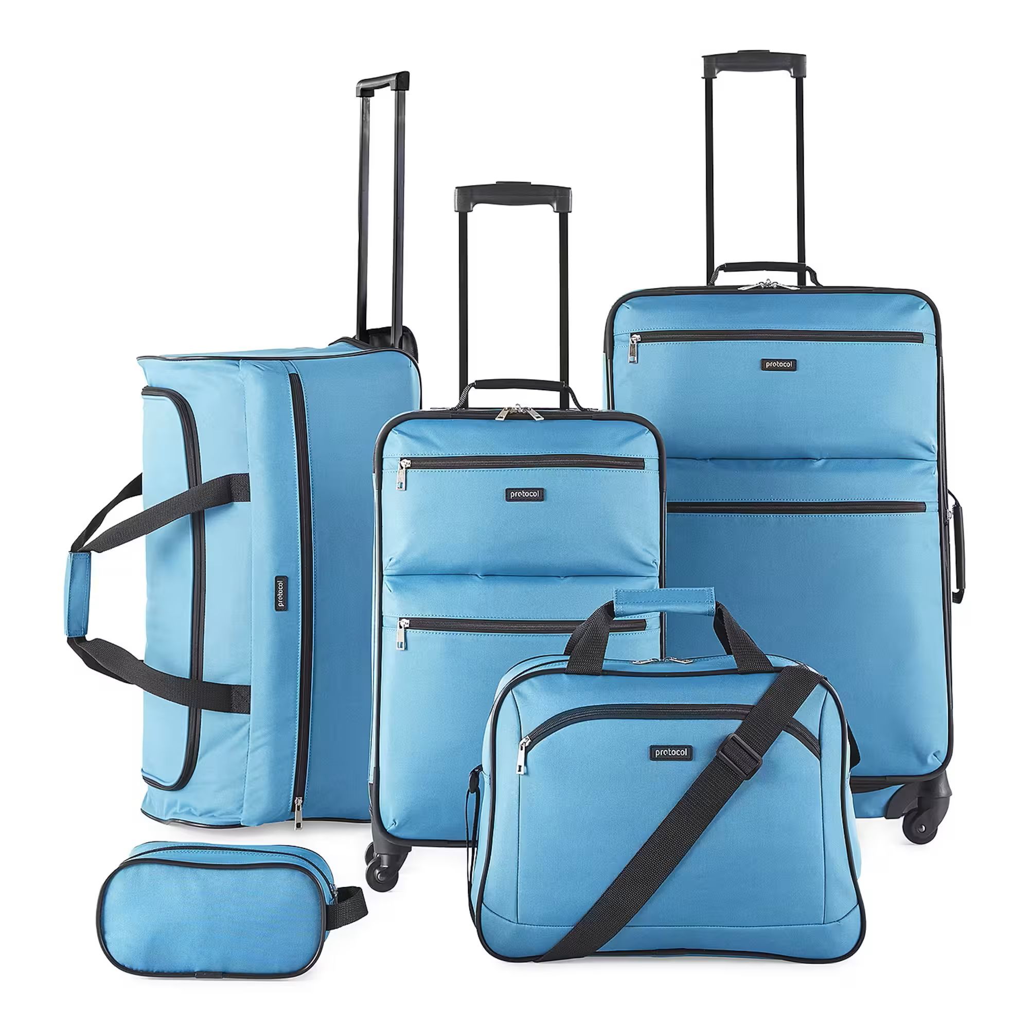 67% off on luggage set (Image via JCPenney)