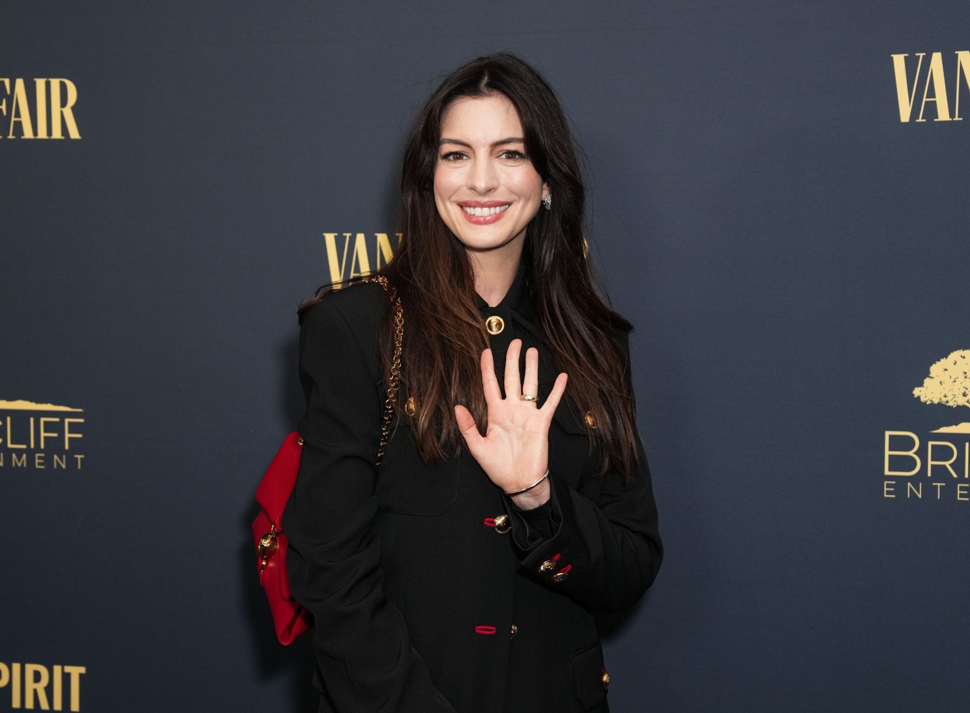 Anne Hathaway (Image via Getty)