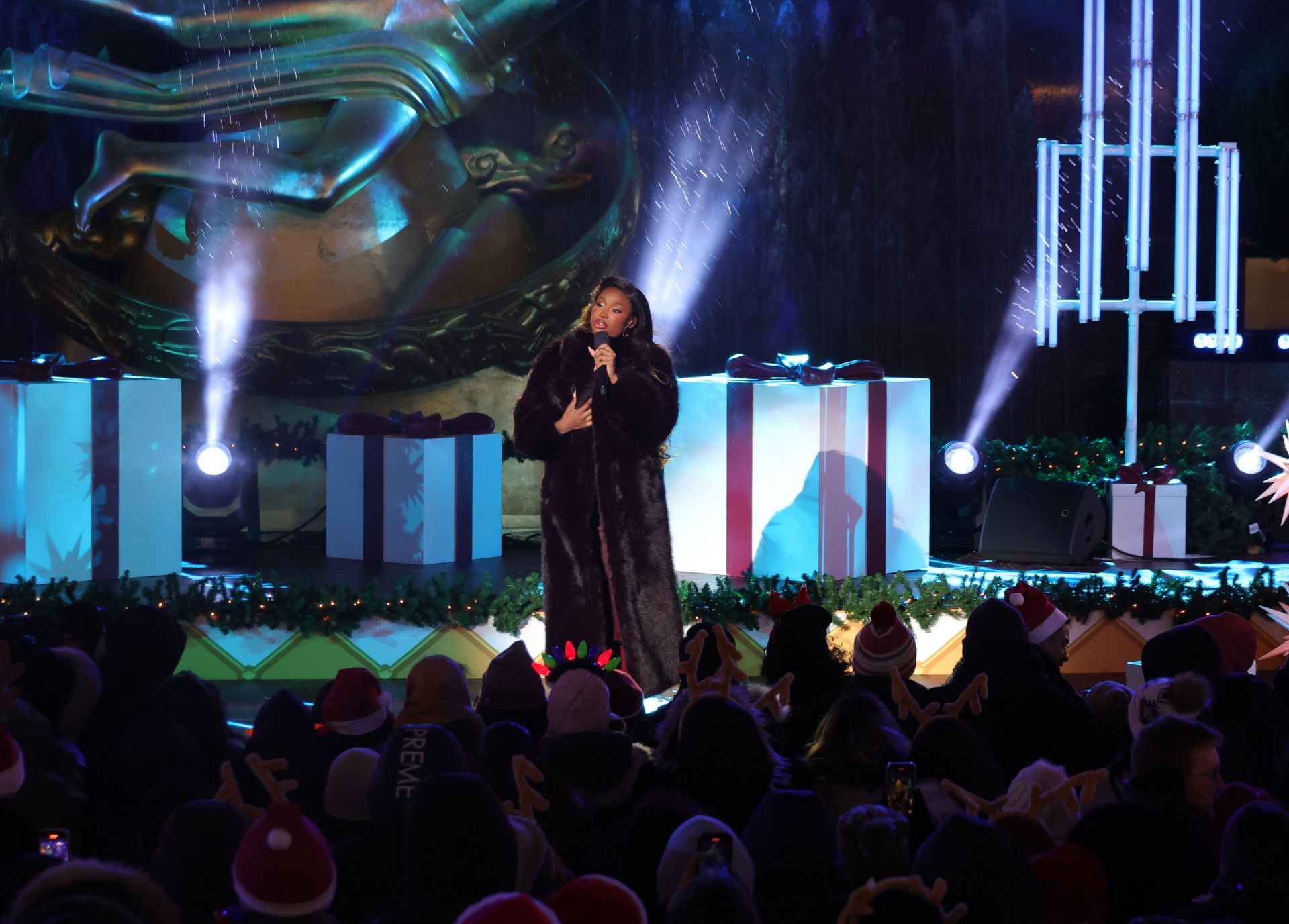 2024 Rockefeller Center Tree Lighting Ceremony - Source: Getty